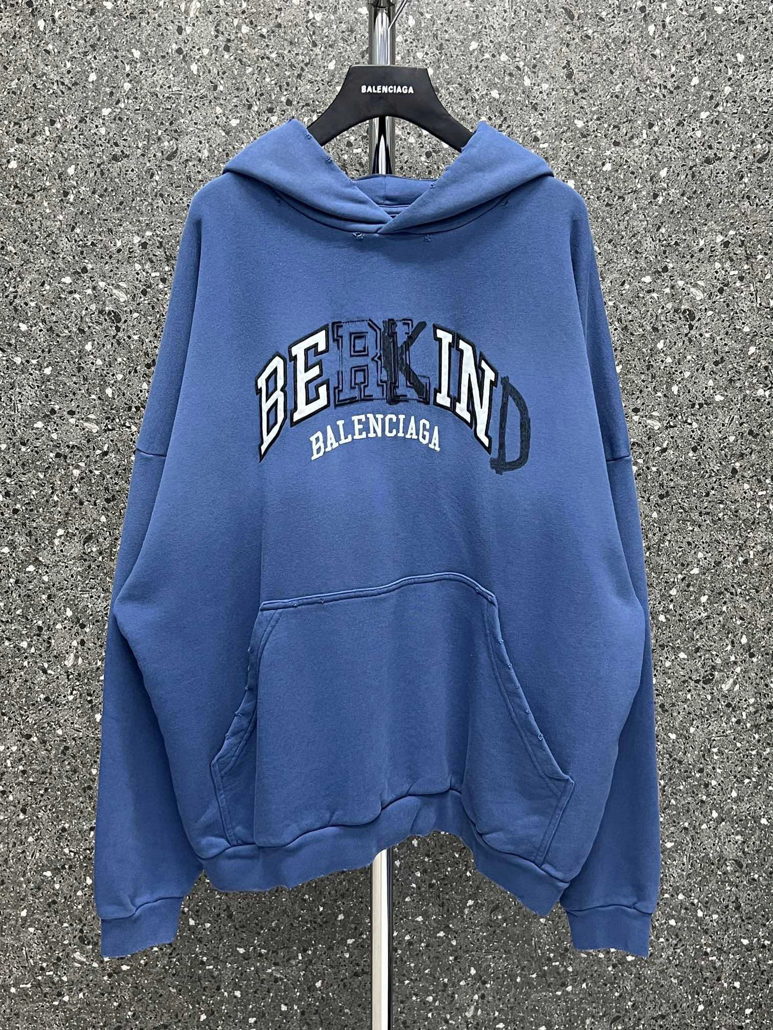 &wg.luxury-oversized item:C-F000J0238